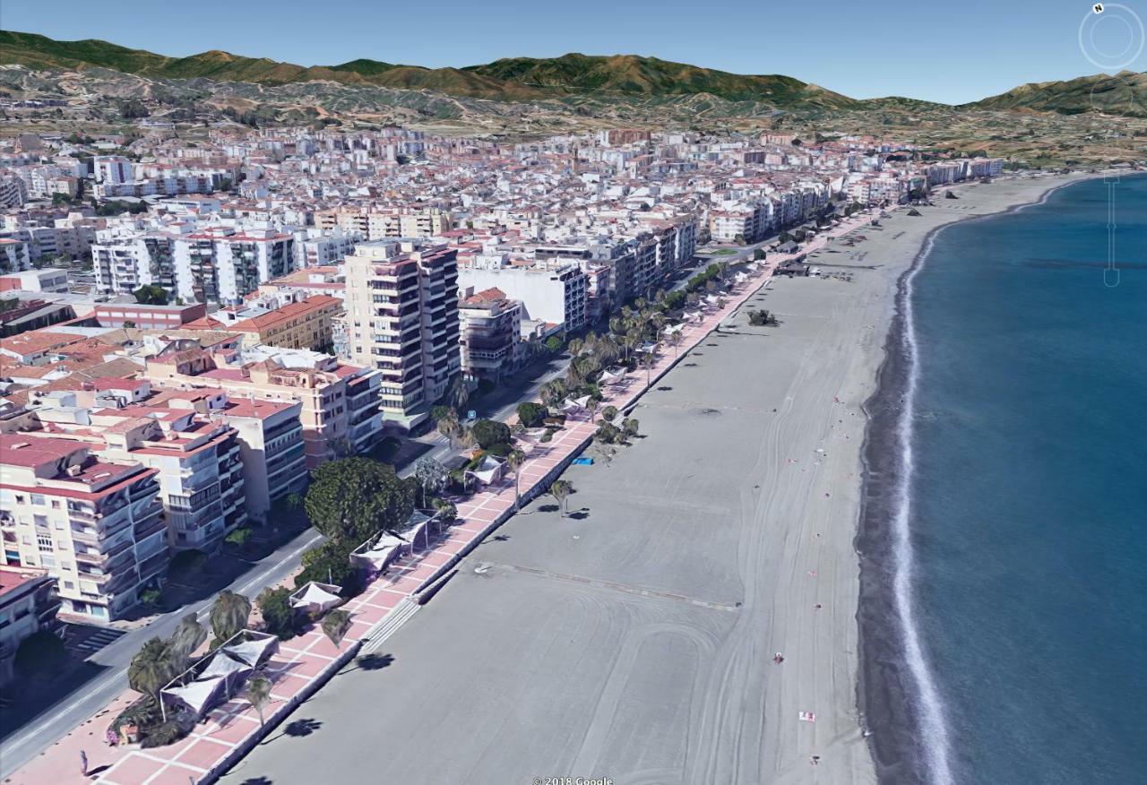 First Line Beach Sea View Естепона Екстериор снимка